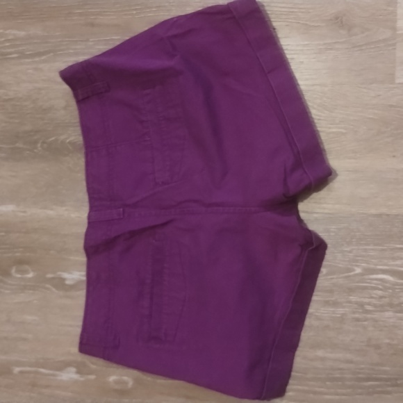 Old Navy Women Size 2 Favorite Purple Khakis Short - Picture 4 of 15